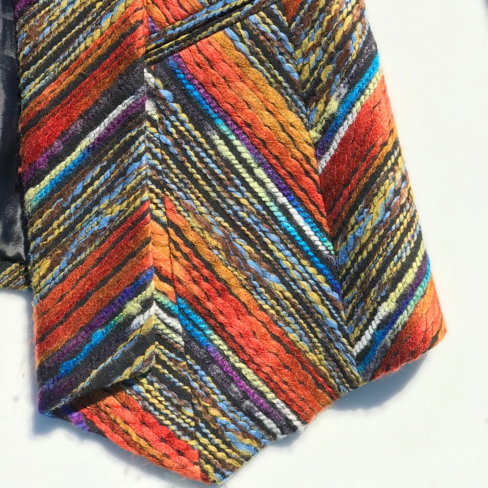 Blazer - Picture 4 of 5